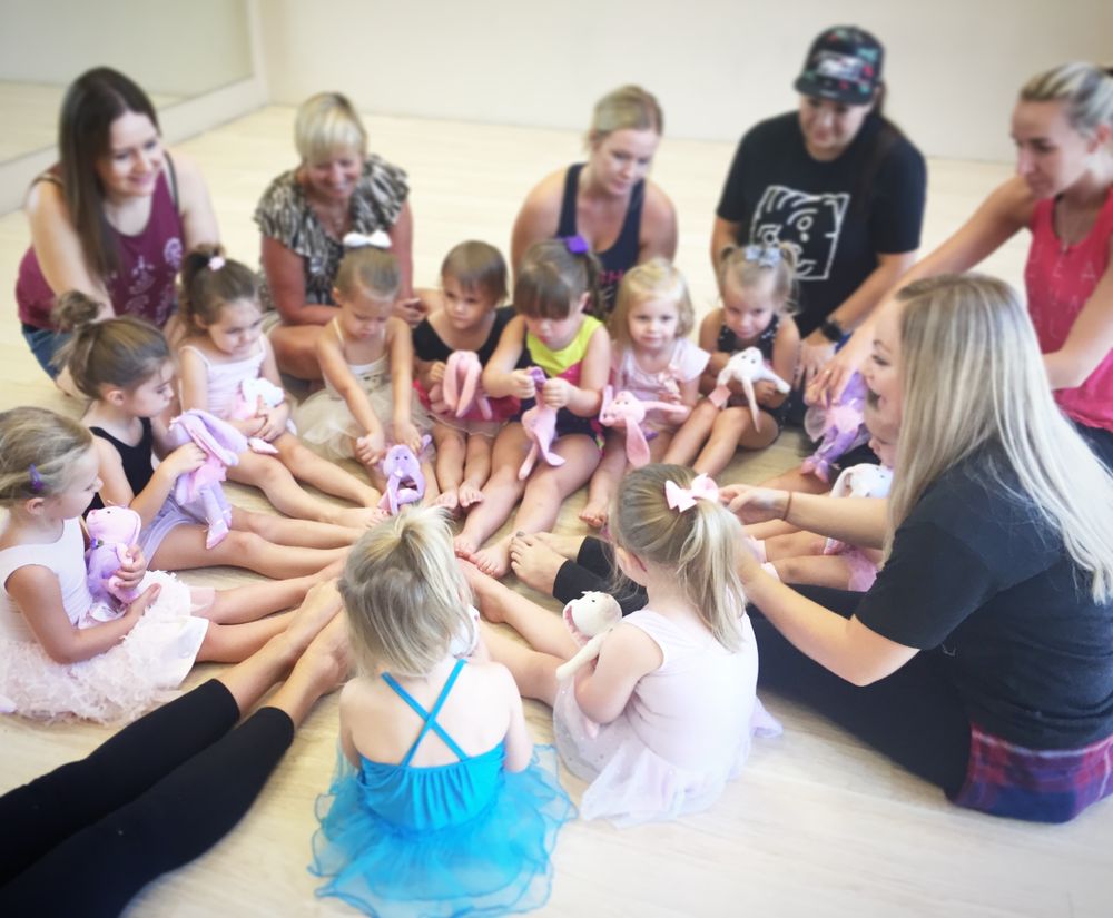 Mommy & Me (30 minute class) $40/month